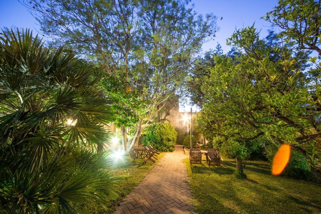 塔维亚诺Giardino Nascosto住宿加早餐旅馆 外观 照片